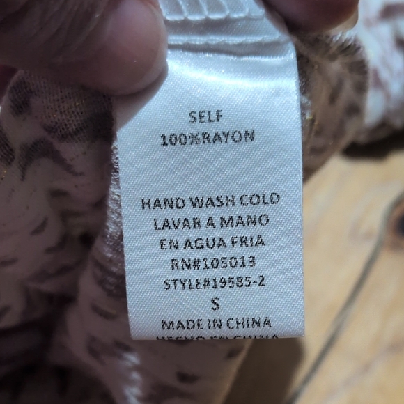 Women's Cream and Brown Sweater - Picture 6 of 6